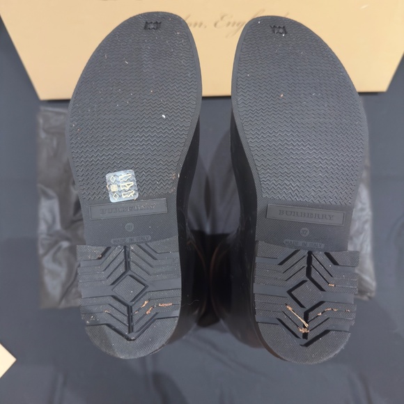 Burberry Boots - Picture 6 of 9